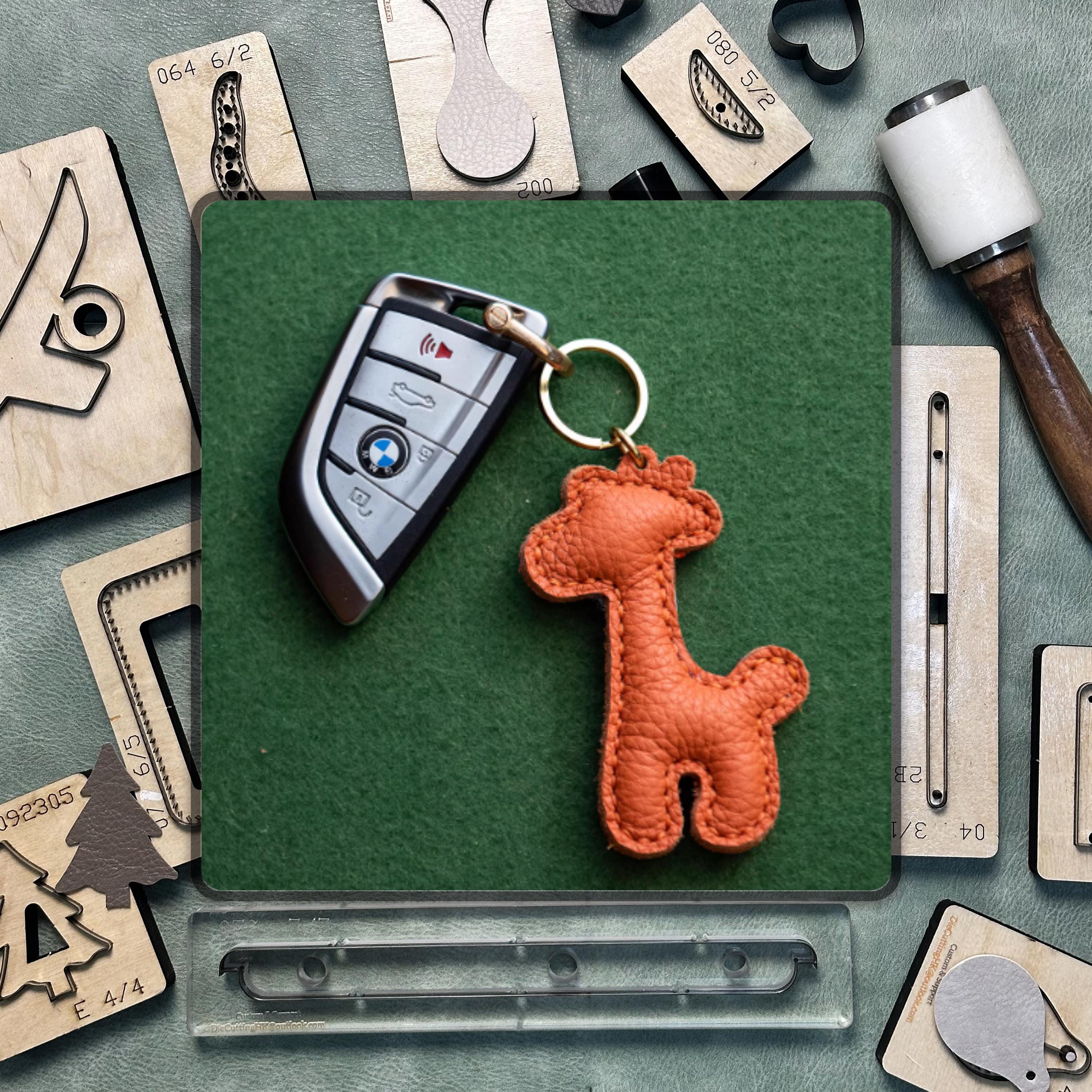 DIY keychain die cutting cutting die, keychain leather die cutting machine, leather craft steel knife die punching tool