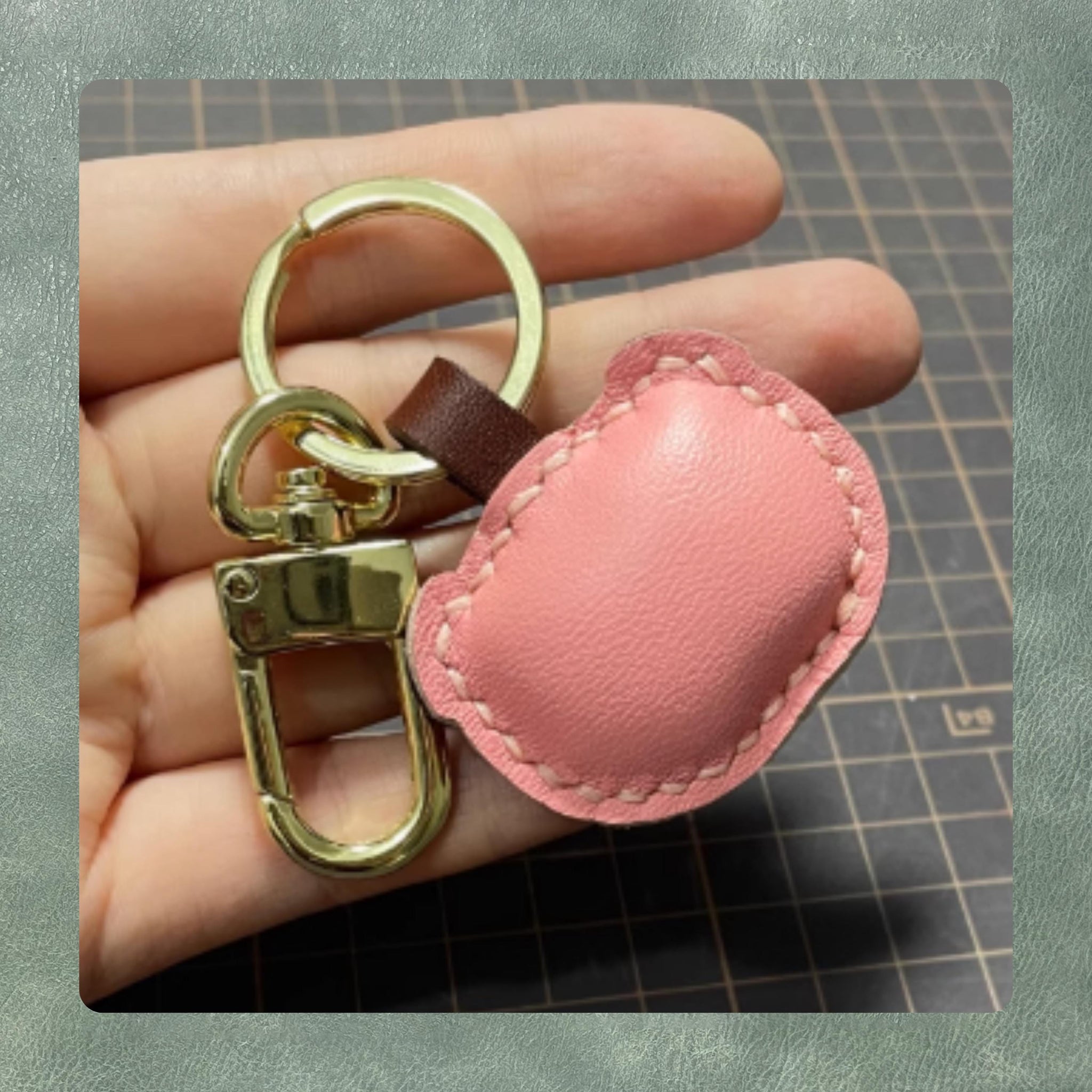 Piggy Keychain Precision Leather Die Cut - Premium Punch Tool for DIY Projects and Hand Sewing | Steel Ruler Metal Leather Craft Die Set